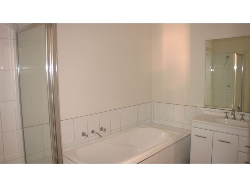 5 Oldfield Street, Sunshine West VIC 3020