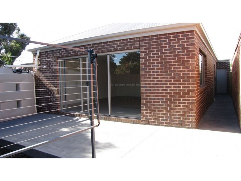 5 Oldfield Street, Sunshine West VIC 3020