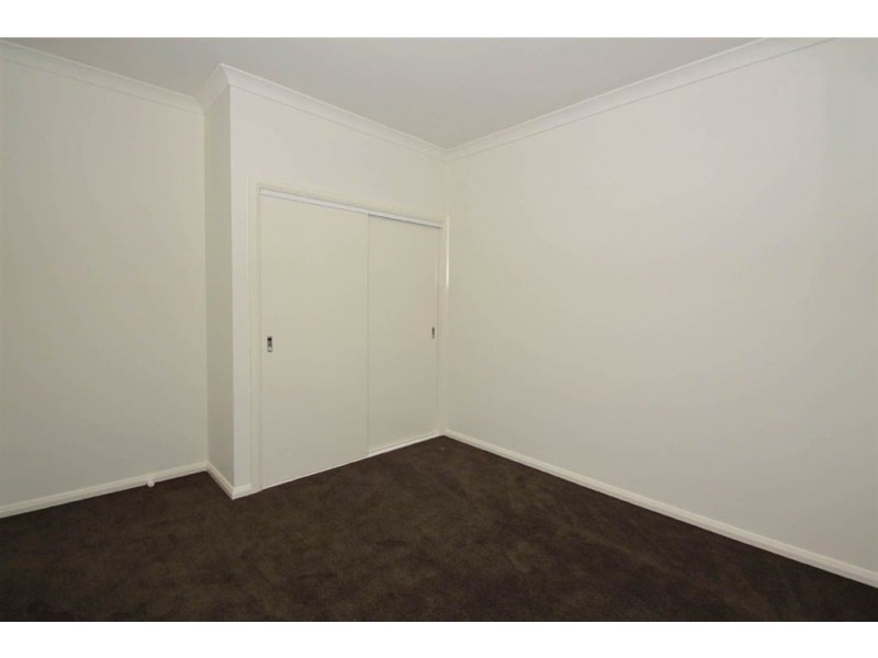 2/19 Rockbank Road, Ardeer VIC 3022