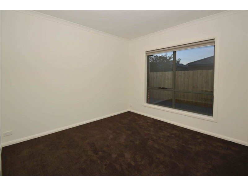 2/19 Rockbank Road, Ardeer VIC 3022