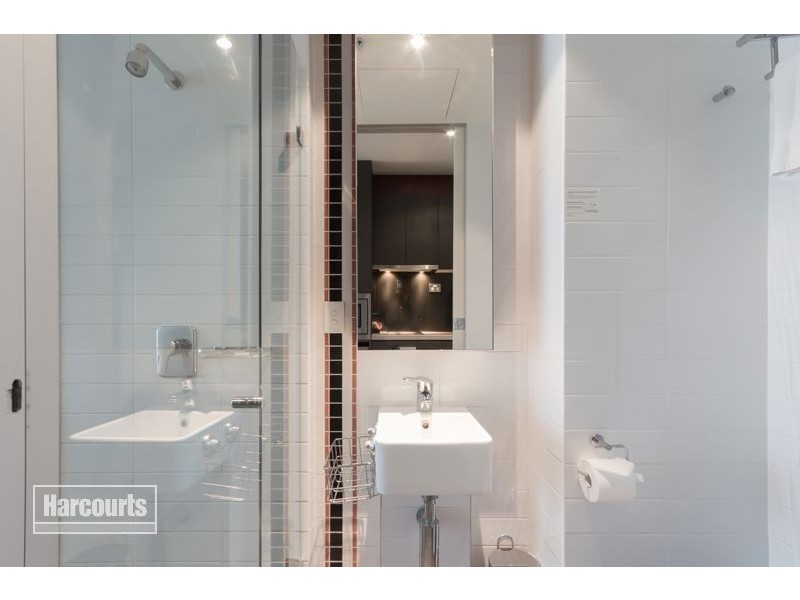 1010/181 A’Beckett Street, Melbourne VIC 3000