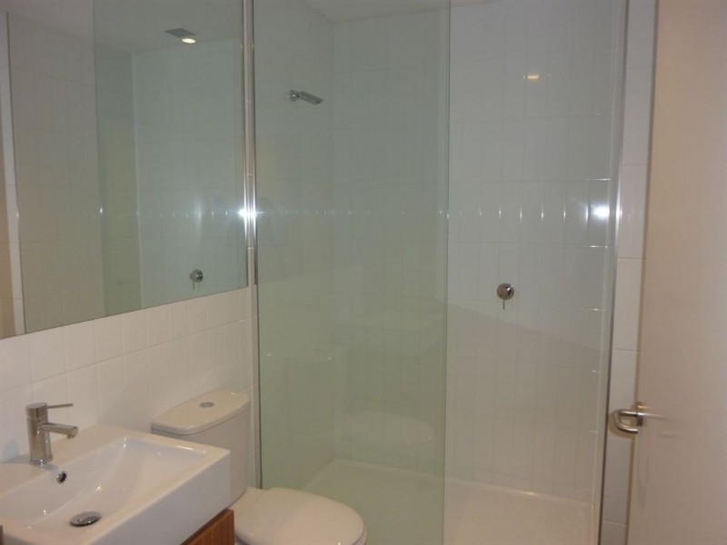 210/247 Racecourse Road, Kensington VIC 3031