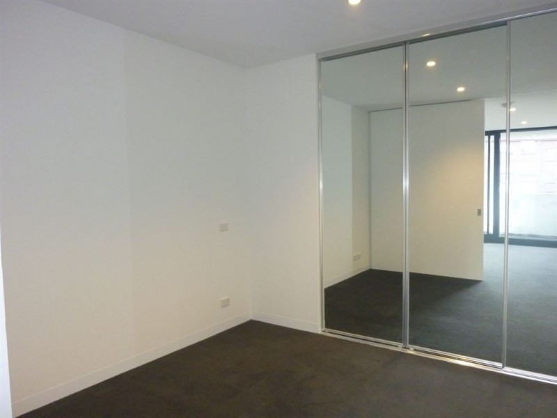 210/247 Racecourse Road, Kensington VIC 3031