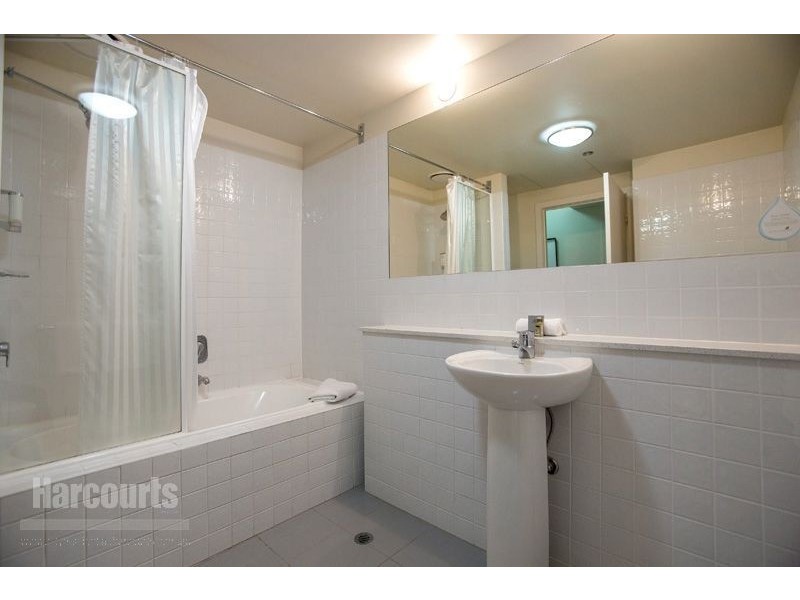 820/250 Elizabeth Street, Melbourne VIC 3000