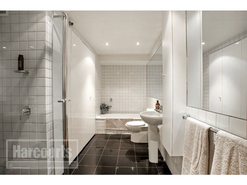 1004/220 Collins Street, Melbourne VIC 3000