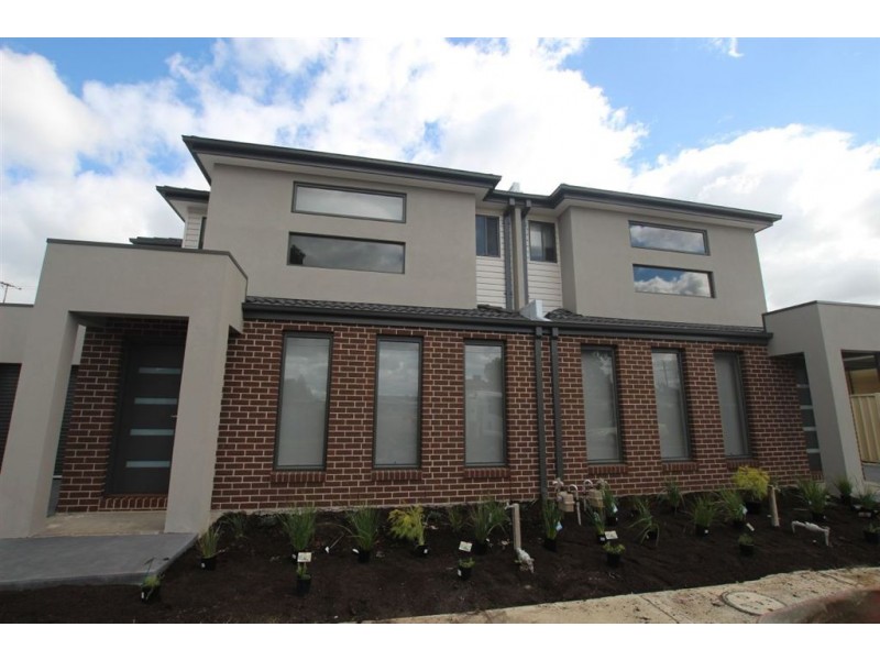 13 Berry Street, Sunshine North VIC 3020