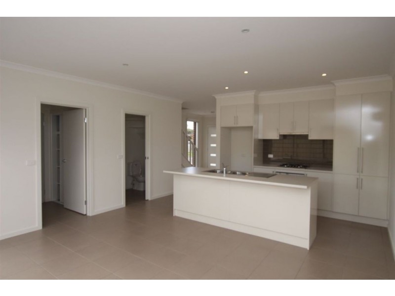 13 Berry Street, Sunshine North VIC 3020