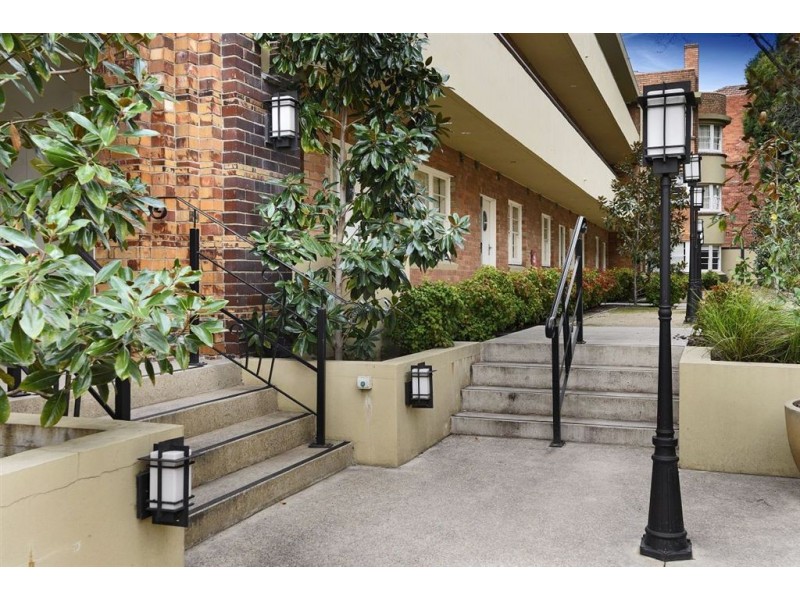 16/29 George Street, East Melbourne VIC 3002