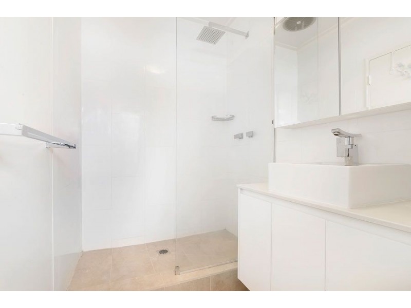 207/25 Hotham Street, East Melbourne VIC 3002