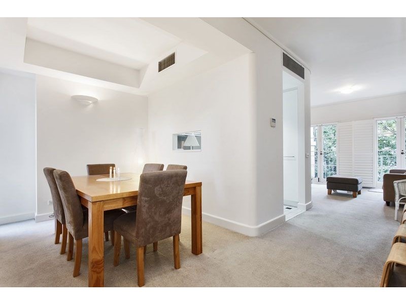 21/8 Wellington Crescent, East Melbourne VIC 3002