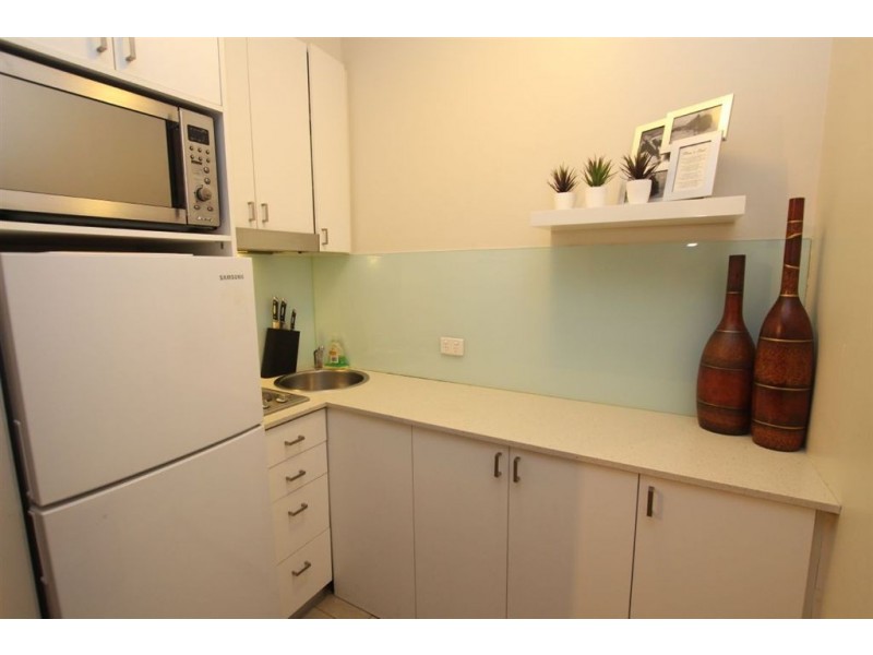 2/25 Hotham Street, East Melbourne VIC 3002