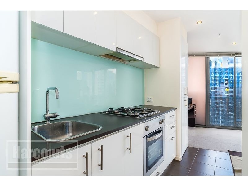 2105/8 Exploration Lane, Melbourne VIC 3000