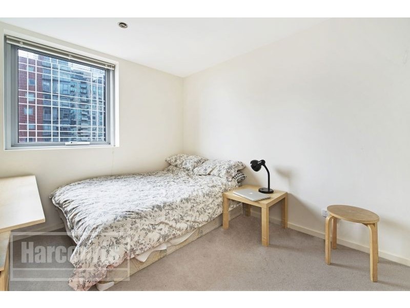 2105/8 Exploration Lane, Melbourne VIC 3000
