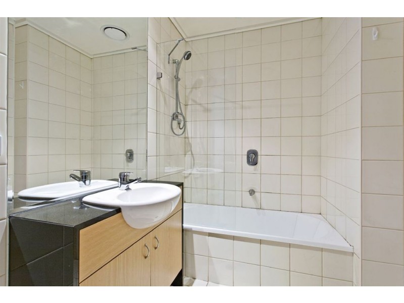 258/83 Whiteman street, Southbank VIC 3006