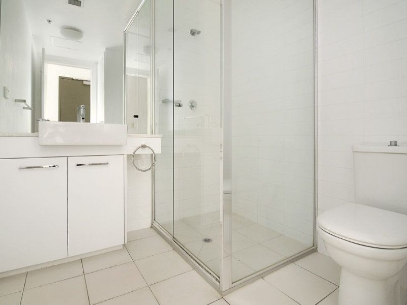 1211/100 Harbour Esplanade, Docklands VIC 3008