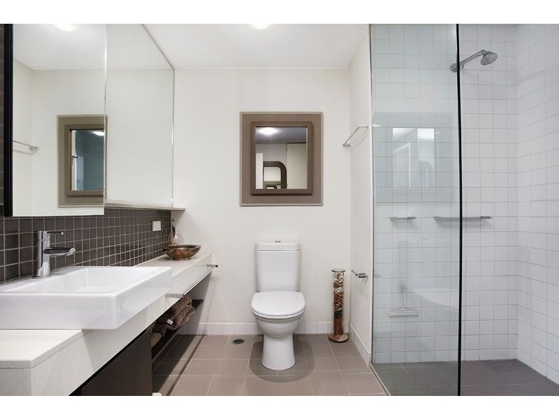 203/9 Eades Street, East Melbourne VIC 3002