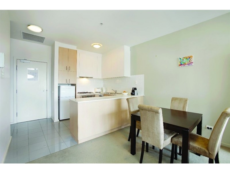 1807/250 Elizabeth Street, Melbourne VIC 3000