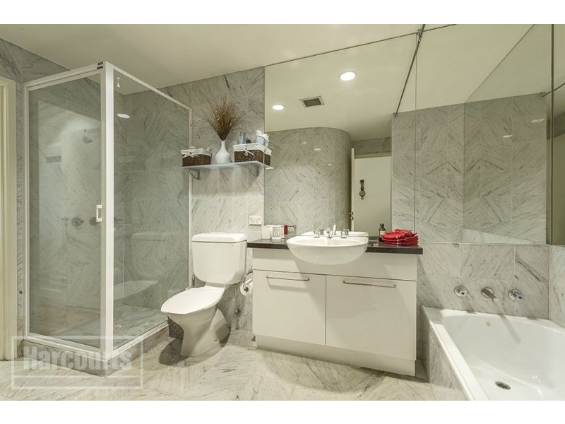 38/201 Wellington Parade South, East Melbourne VIC 3002