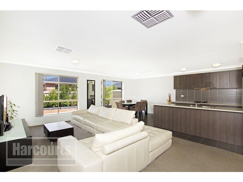 11 Creswick Avenue, Eynesbury VIC 3338