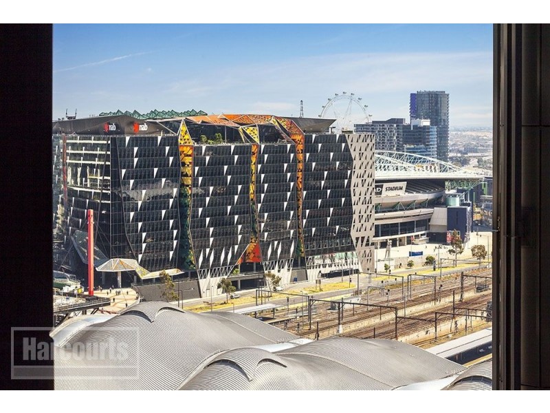 2006/620 Collins Street, Melbourne VIC 3000