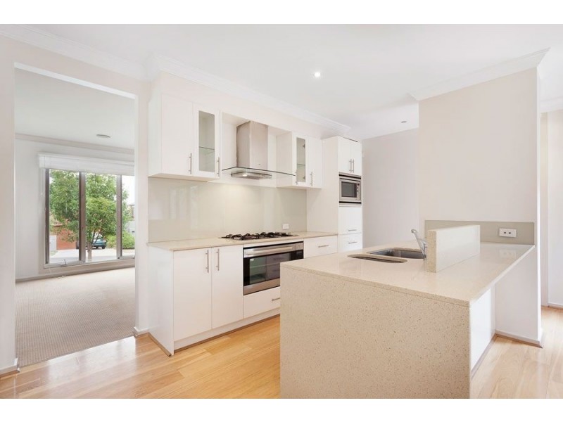 3 Mueller Close, Burwood VIC 3125