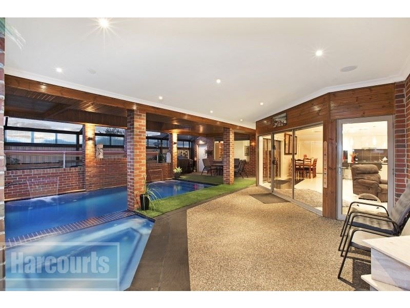 27 Brookfield Avenue, Brookfield VIC 3338