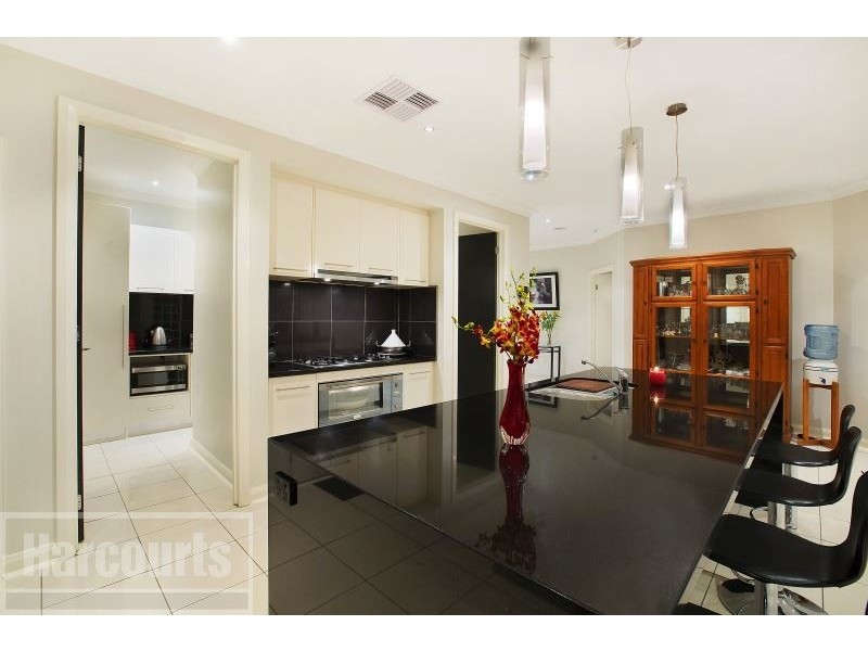 27 Brookfield Avenue, Brookfield VIC 3338