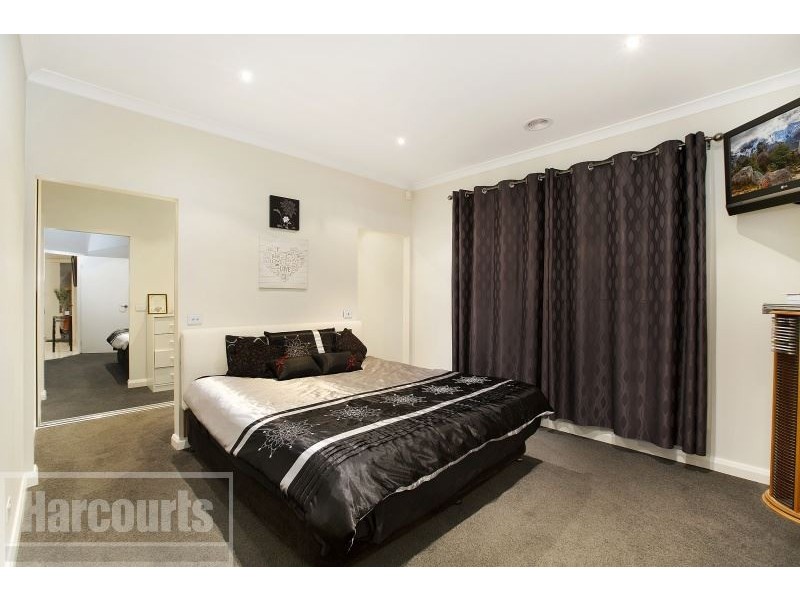 27 Brookfield Avenue, Brookfield VIC 3338