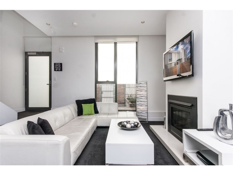230/117 Studio Lane, Docklands VIC 3008