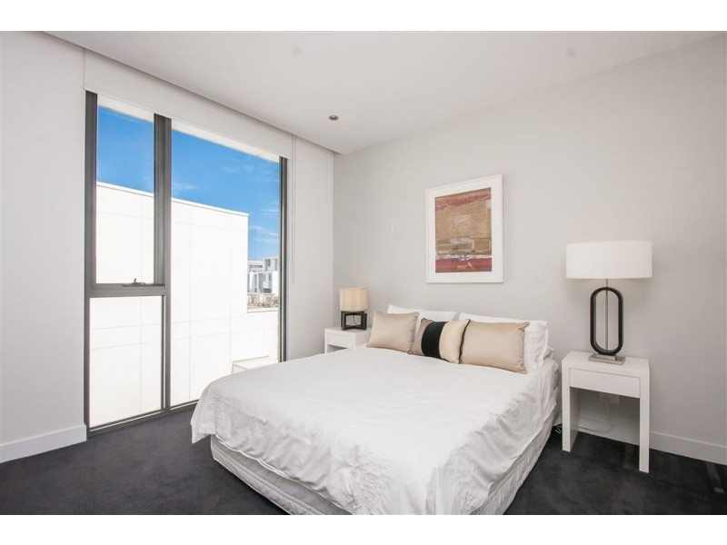 230/117 Studio Lane, Docklands VIC 3008