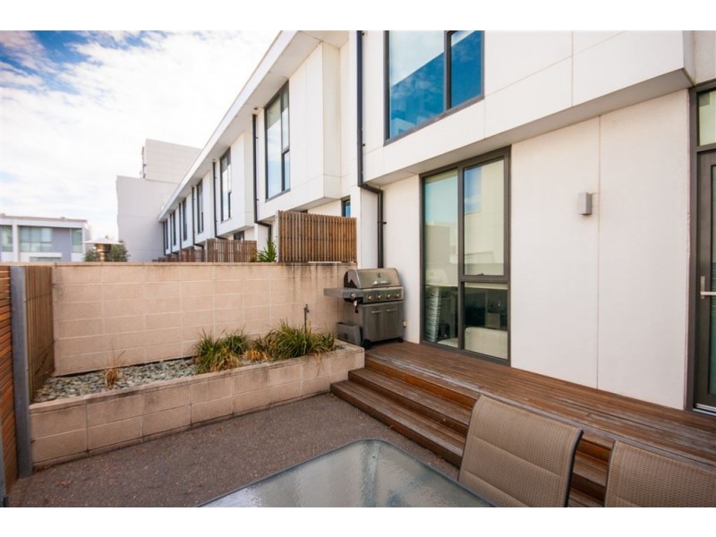 230/117 Studio Lane, Docklands VIC 3008