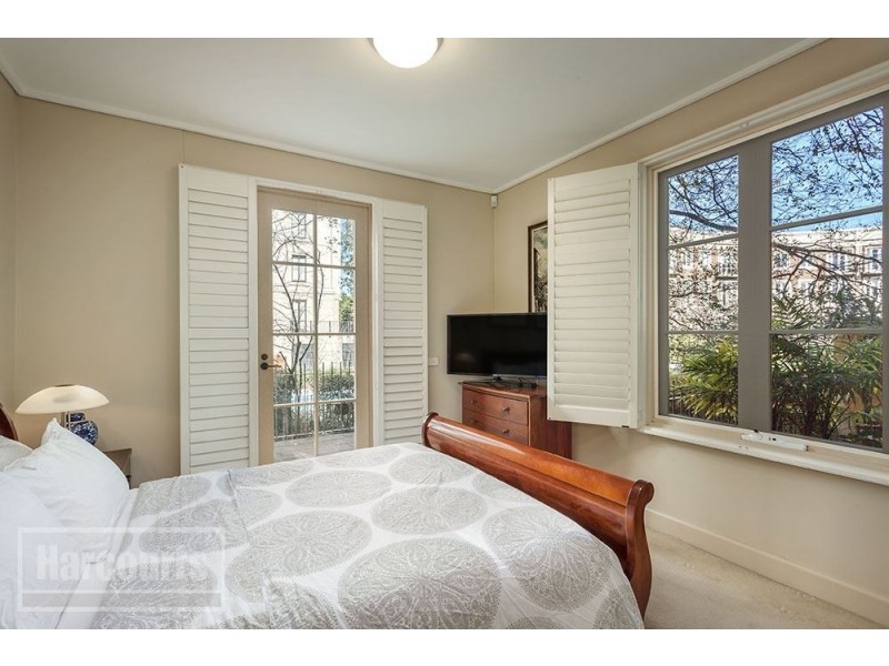 24/1 Wellington Crescent, East Melbourne VIC 3002