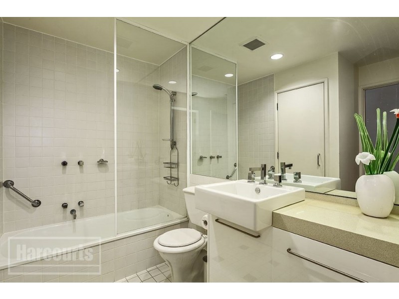 24/1 Wellington Crescent, East Melbourne VIC 3002