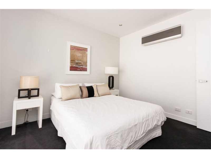 230/117 Studio Lane, Docklands VIC 3008