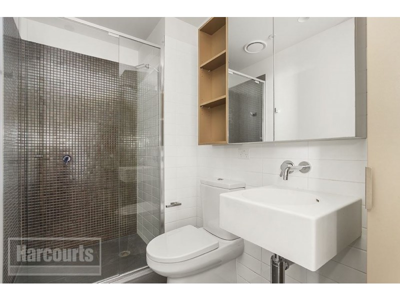 2012/33 Mackenzie Street, Melbourne VIC 3000