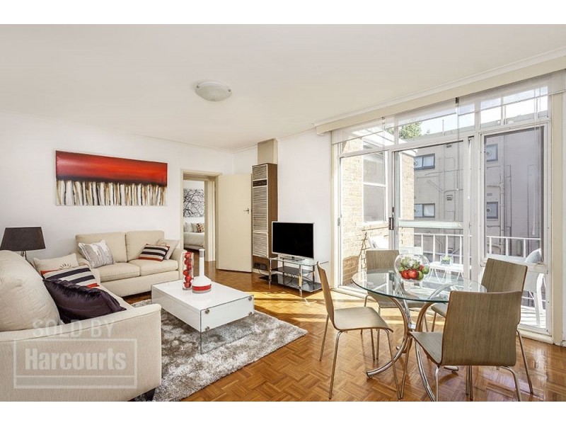 8/11 Fulton Street, St Kilda East VIC 3183