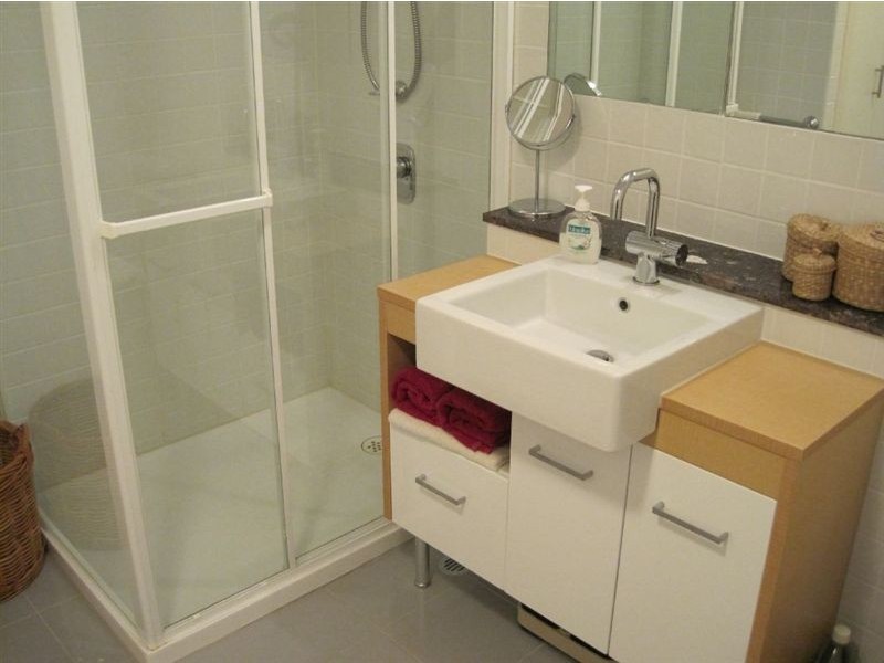 2513/250 Elizabeth Street, Melbourne VIC 3000