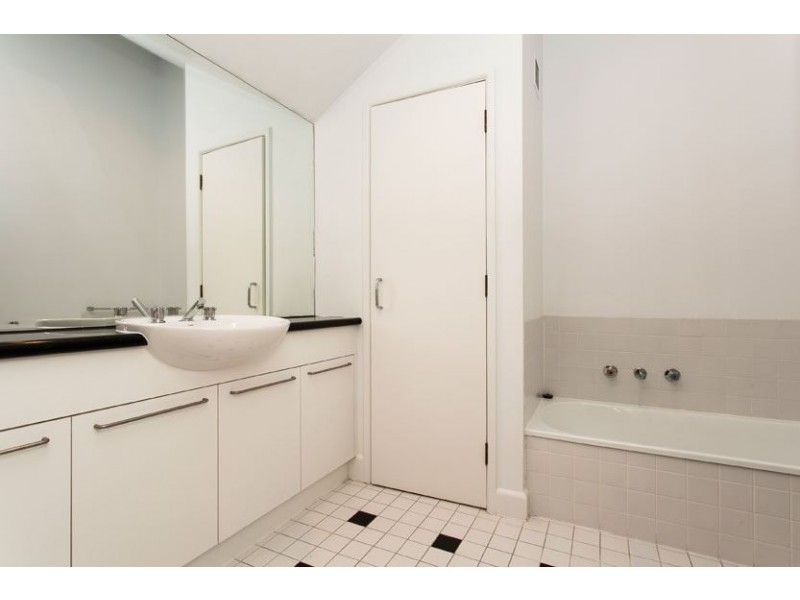 58/1 Wellington Crescent, East Melbourne VIC 3002