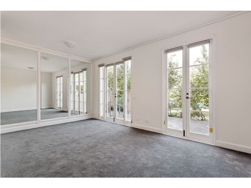 8/8 Wellington Crescent, East Melbourne VIC 3002