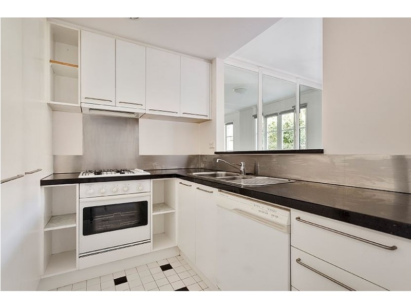 8/8 Wellington Crescent, East Melbourne VIC 3002