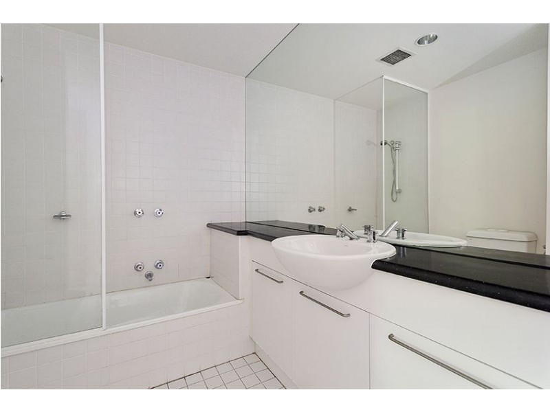 8/8 Wellington Crescent, East Melbourne VIC 3002