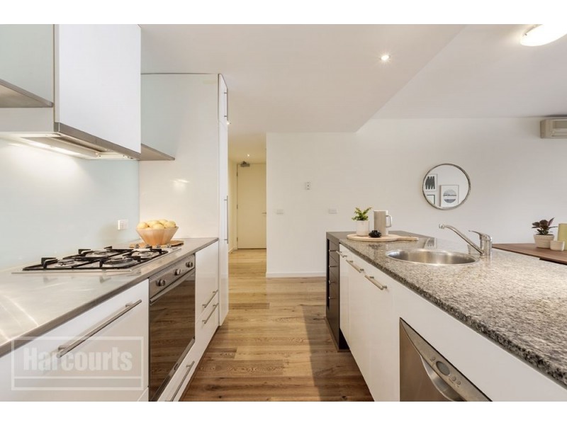 7 Magenta Place, Carlton VIC 3053