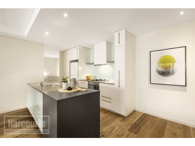 7 Magenta Place, Carlton VIC 3053