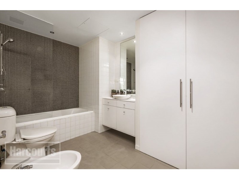 7 Magenta Place, Carlton VIC 3053