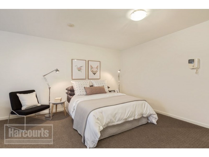 7 Magenta Place, Carlton VIC 3053