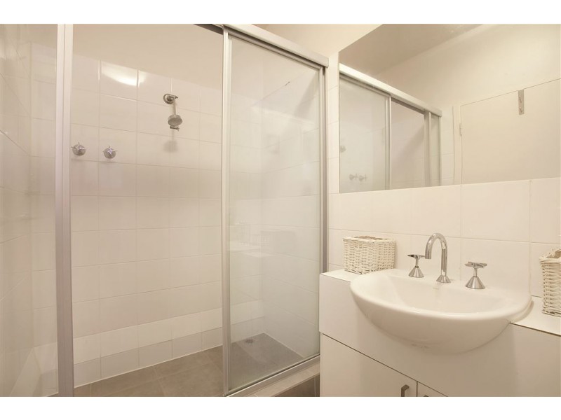 211/25 Hotham Street, East Melbourne VIC 3002