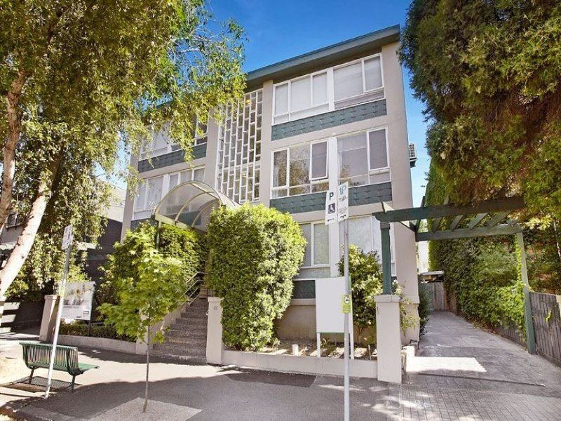 205/25 Hotham, East Melbourne VIC 3002