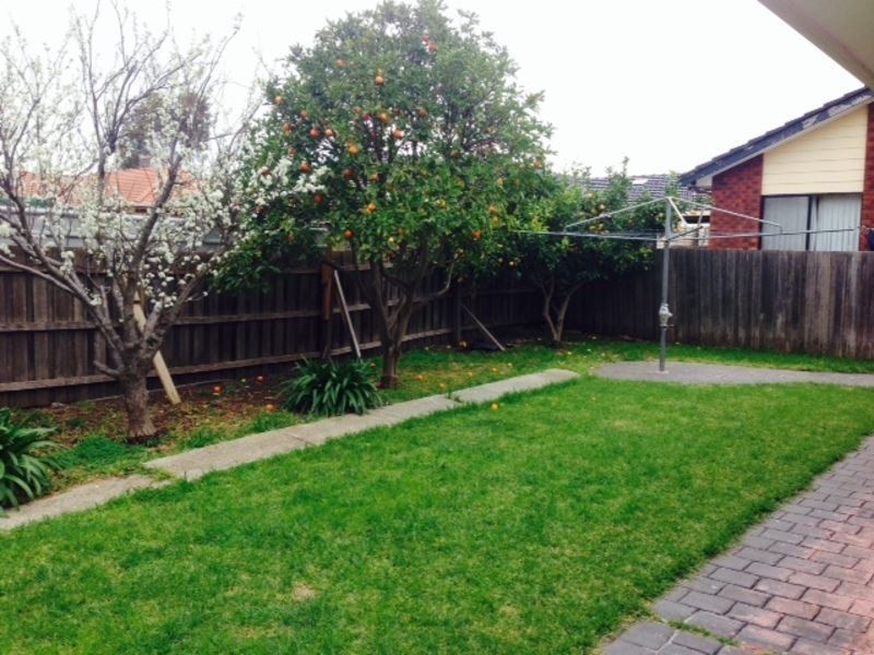 2 Daneson Retreat, Keilor Downs VIC 3038