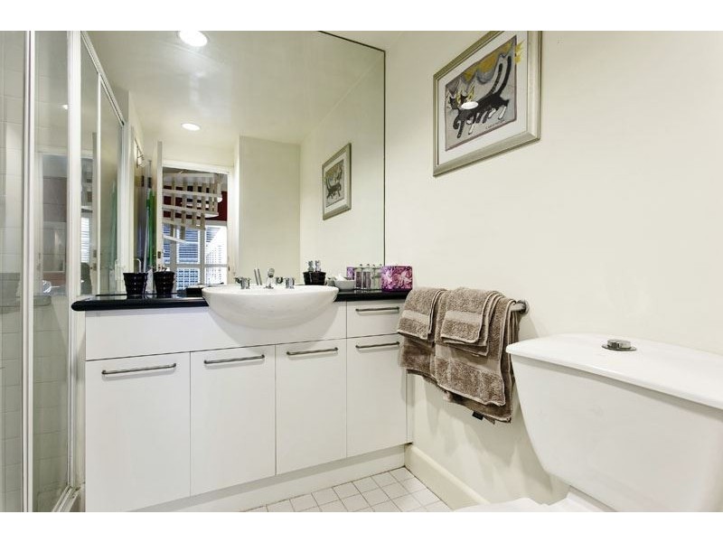 64A/211 Wellington Parade South, East Melbourne VIC 3002