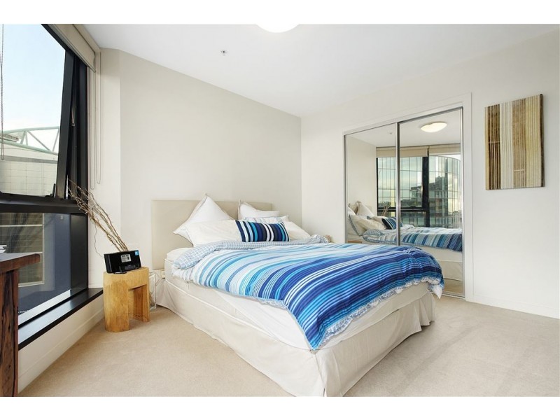 911/100 Harbour Esplanade, Docklands VIC 3008